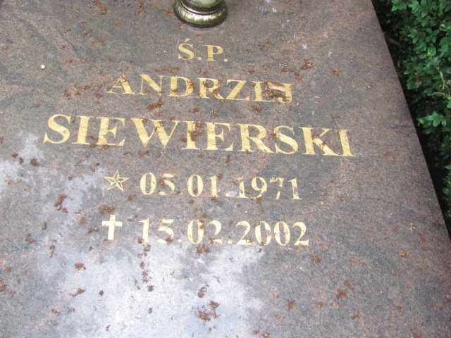 Andrzej Siewierski 1971 Dobra - Grobonet - Wyszukiwarka osób pochowanych